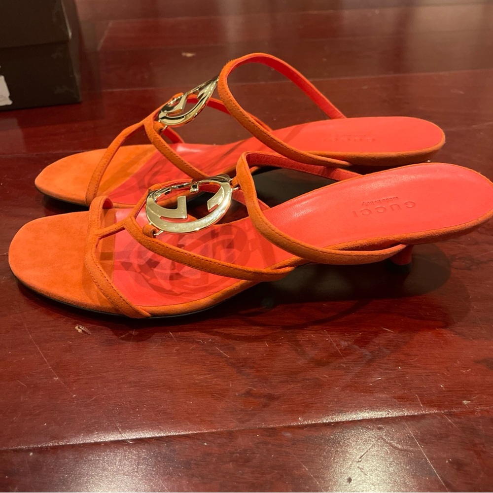Gucci Orange Multi-Strap Logo Medallion Slide Sandal Kitten Heels - Picture 4 of 6